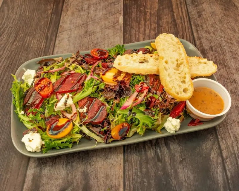 ROASTED BEET & GOAT CHEESE